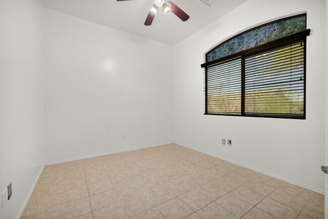 Building Photo - Beautiful Home with Pool and Spa and 3 car...