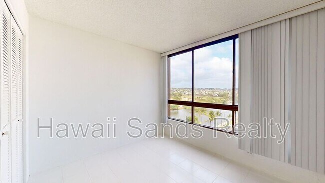 Building Photo - 320 Liliuokalani St