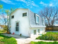 Building Photo - 10625