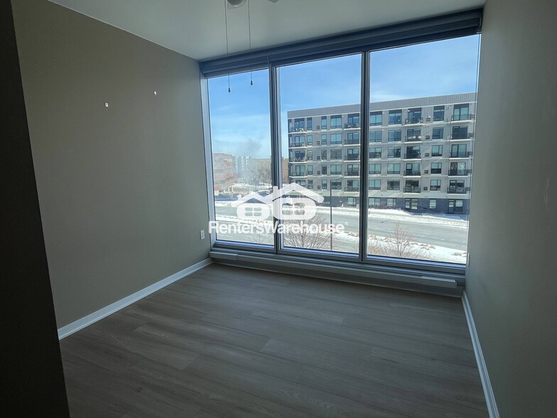 Building Photo - 8151 33rd Ave S