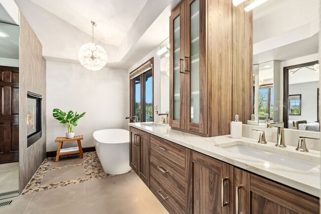 Building Photo - Beautiful 5 Bedroom Home in Windsor CO