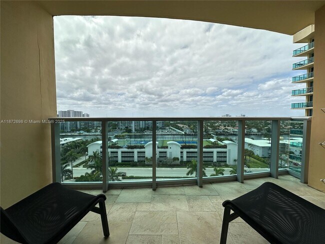 Building Photo - 2501 S Ocean Dr