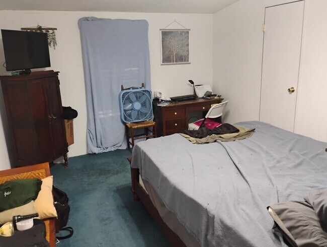 Building Photo - 3 Bedroom, 2 Bathroom Home in Moriarty, NM