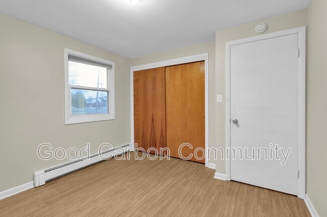 Building Photo - 1190 Orchard Park Rd