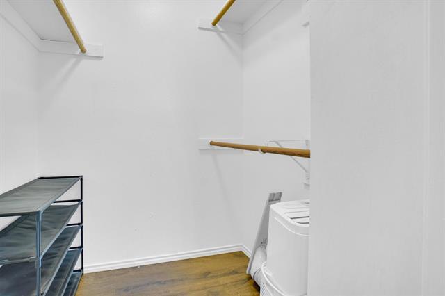 Building Photo - 449 Harris St