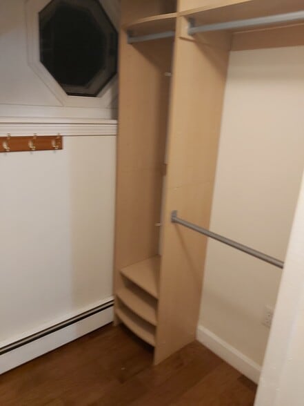 Building Photo - 83 Locust St