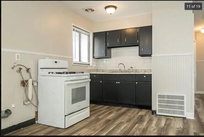 Building Photo - 7832 Atherstone Dr
