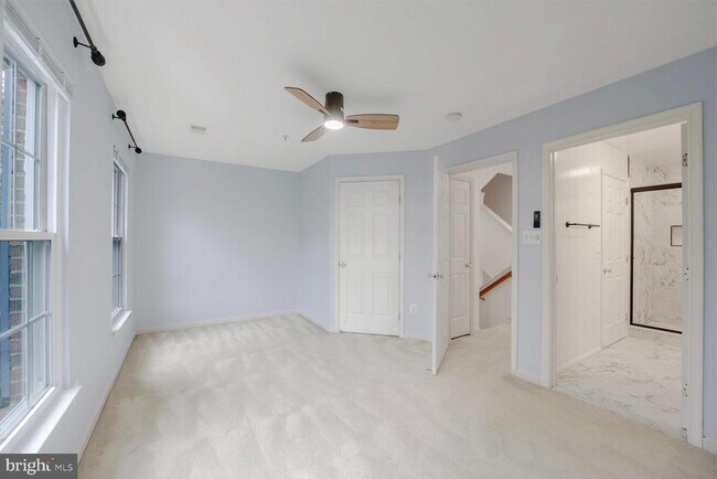 Building Photo - 2737 Manhattan Pl