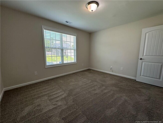 Building Photo - 158 Ledgebrook Ln