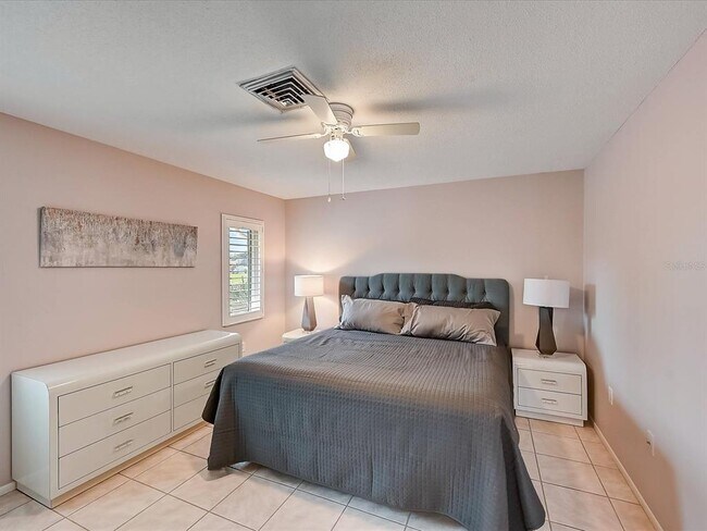 Building Photo - 10 Stone Mountain Blvd