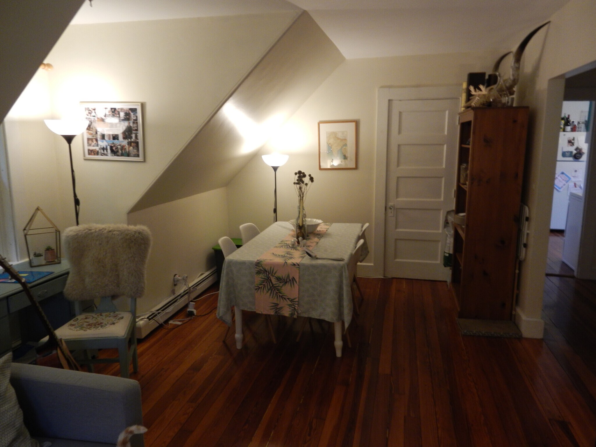 Livingroom - 85 Tower St