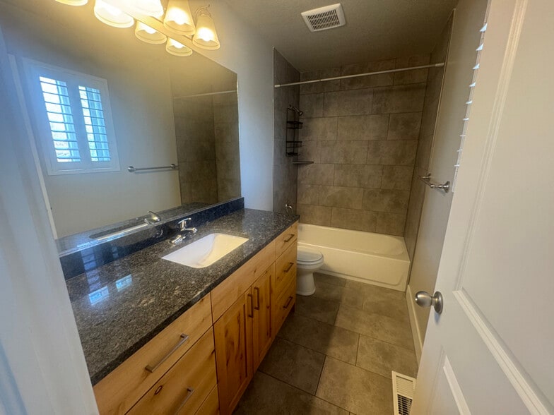 Building Photo - 2566 W 5950 S