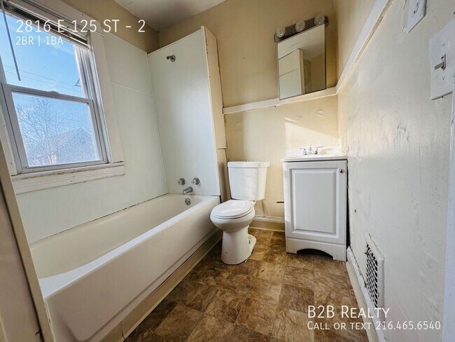 Building Photo - 2816 E 125th St