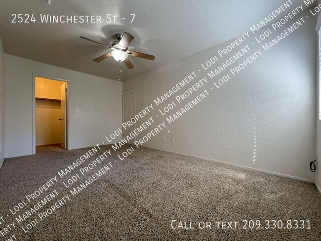 Building Photo - 2524 Winchester Dr