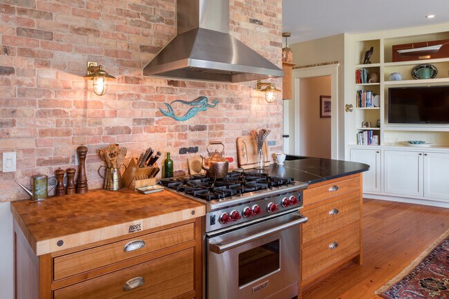 Building Photo - 378 Mill Rd