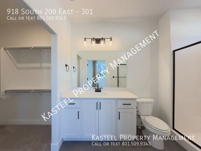 Building Photo - 918 S 200 E