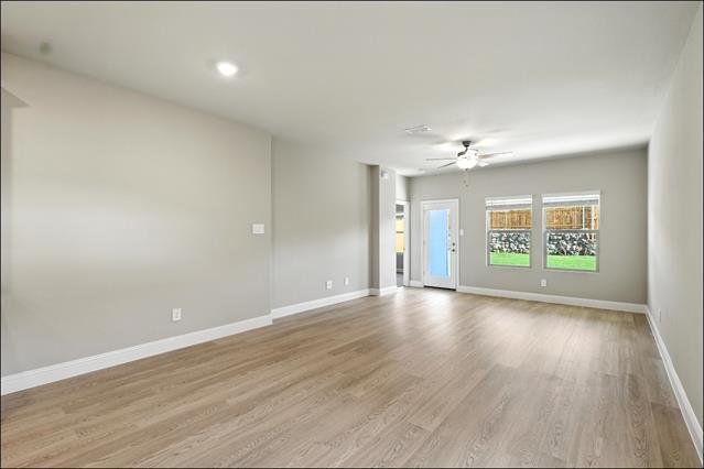 Building Photo - 513 Willet Dr