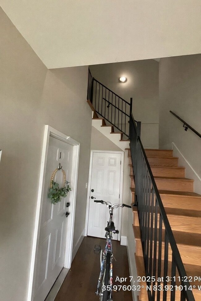 Building Photo - 708 Morgan St