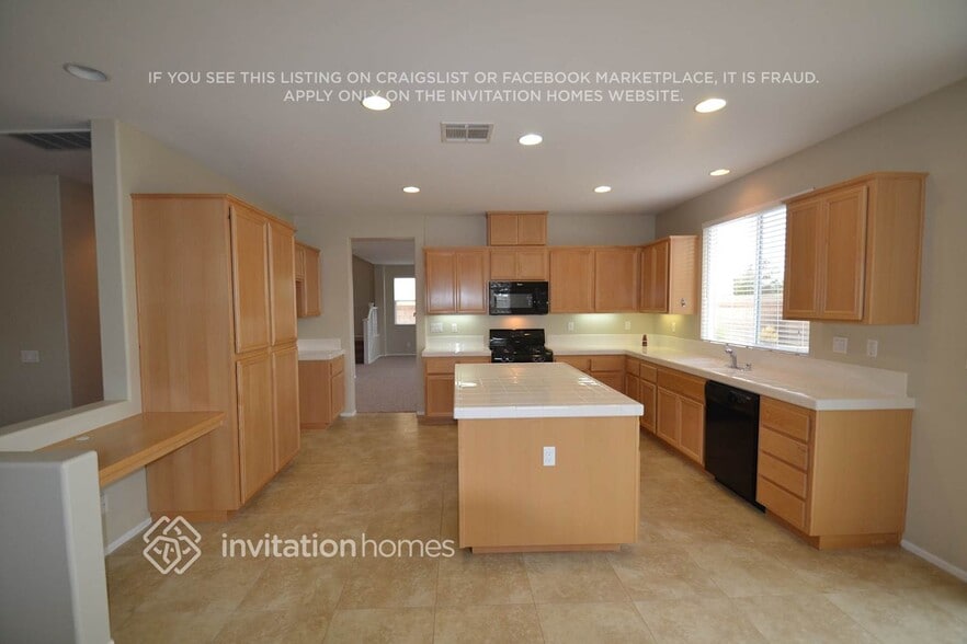 Building Photo - 1134 Cambridge Ct