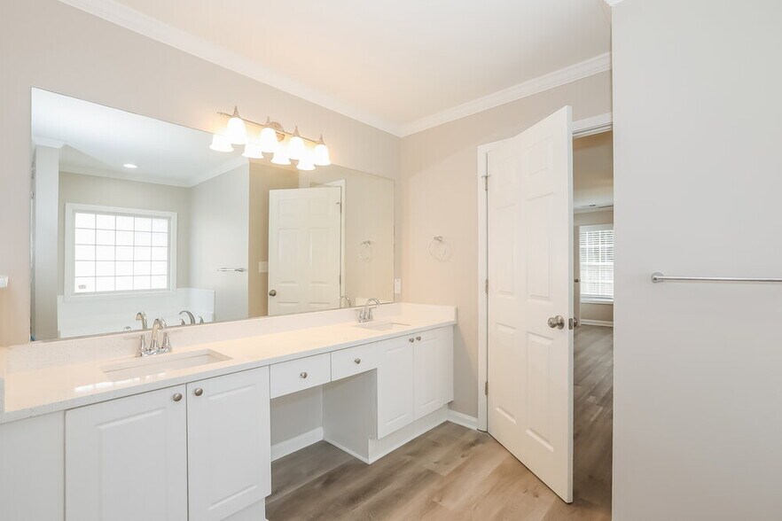 Building Photo - 25 Cindy Cir