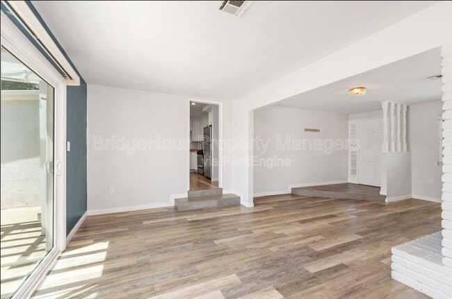 Building Photo - 816 Oro St