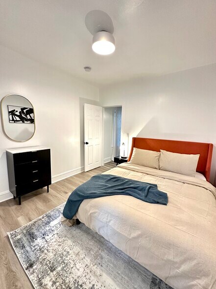 Building Photo - 48 Maple Ave