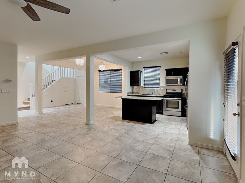 Building Photo - 10709 Dobbs Ave