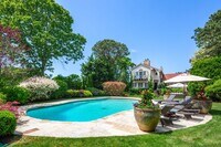 Building Photo - 18 Club Dr