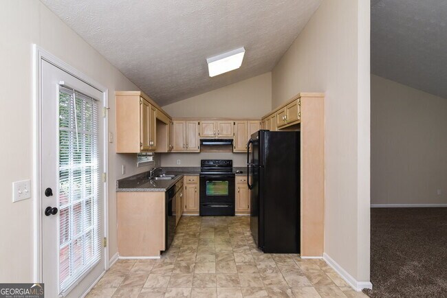 Building Photo - 9670 Crestview Terrace