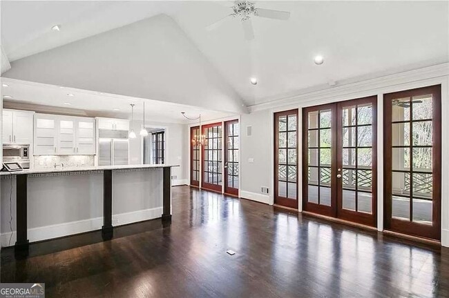 Building Photo - 460 Ivy Park Ln NE