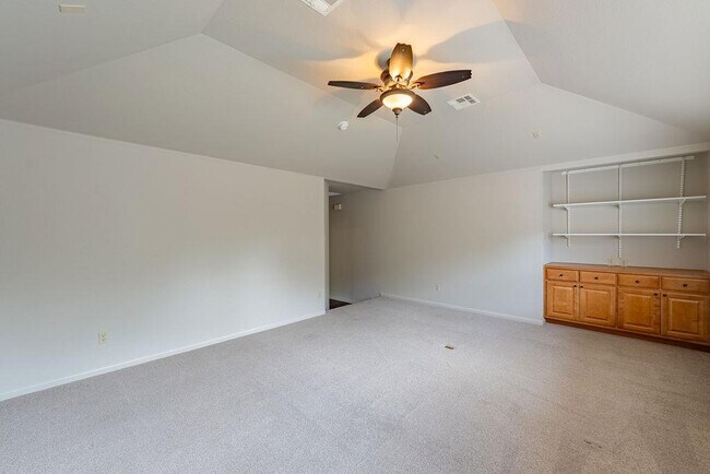 Building Photo - 7909 Adelaide Dr