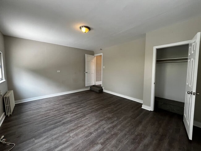 Building Photo - Renovated 2BD/1BATH House - Off-Street Parking, Laundry, AC