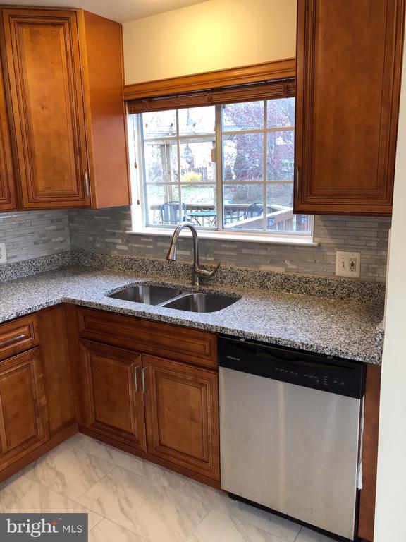 Building Photo - 14210 Autumn Cir