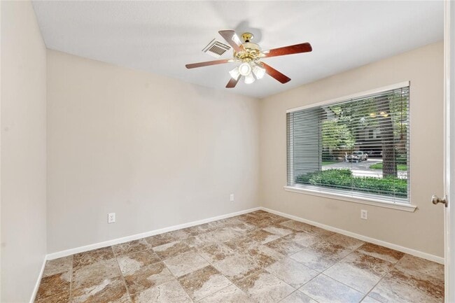 Building Photo - 175 W Greywing Cir
