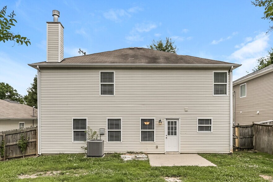 Building Photo - 5625 Dory Dr
