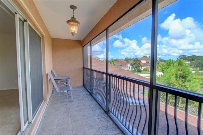 Building Photo - 1185 Dromin Ln