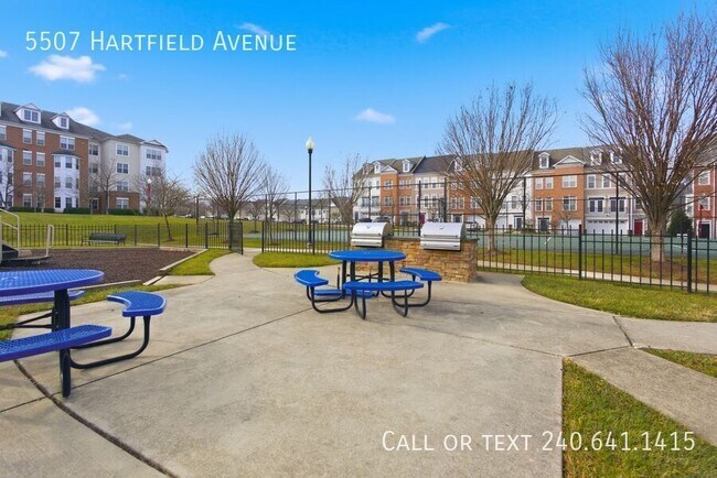 Building Photo - 5507 Hartfield Ave