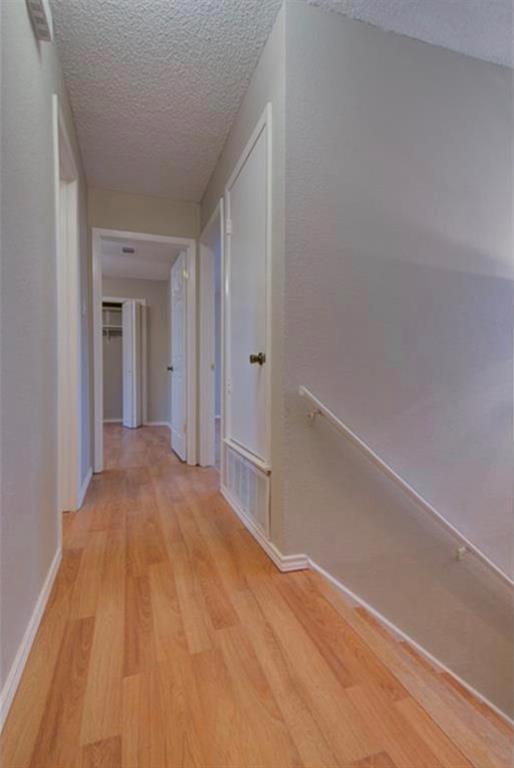 Building Photo - 9705 Meadowheath Dr