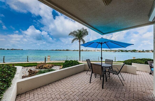 Building Photo - 6105 Bahia Del Mar Cir
