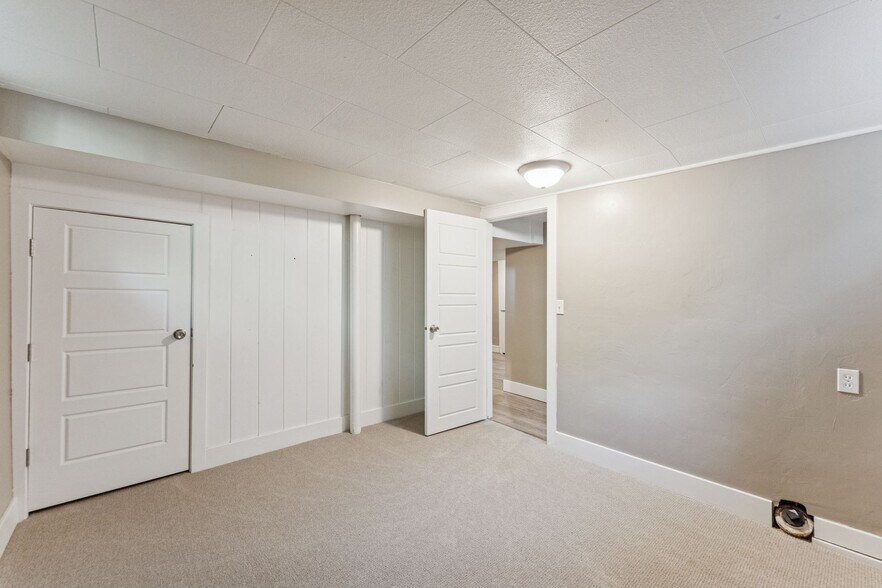 Building Photo - 2937 S 900 E