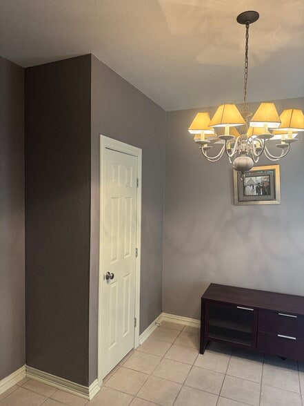 Building Photo - 1809 Branch Trl