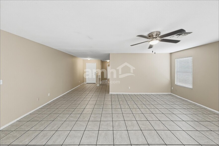 Building Photo - 2256 E Hazeltine Way