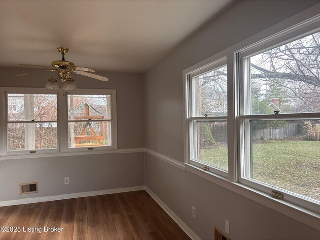 Building Photo - 1305 Abbeywood Rd