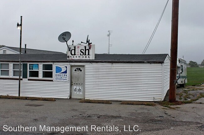 Primary Photo - Studio, 1 bath House - 207 N. Main Street