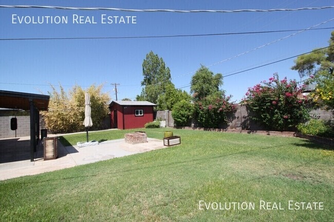 Building Photo - 7448 E Coronado Rd