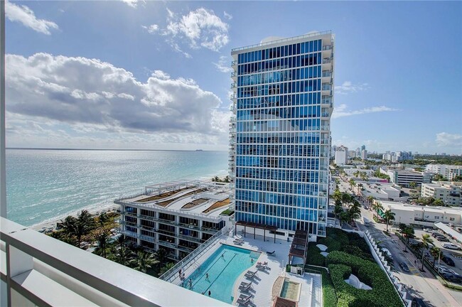 Building Photo - 6801 Collins Ave