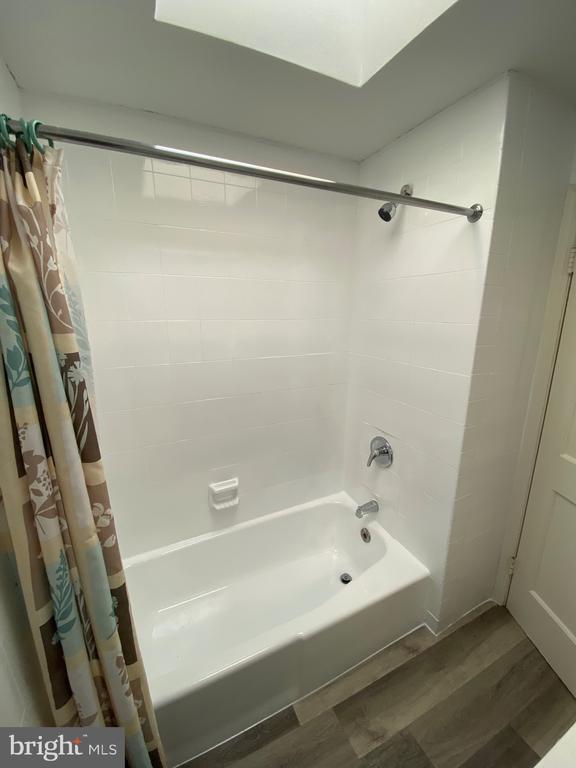 Building Photo - 338 Gusryan St