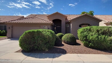 Building Photo - 453 W Larona Ln
