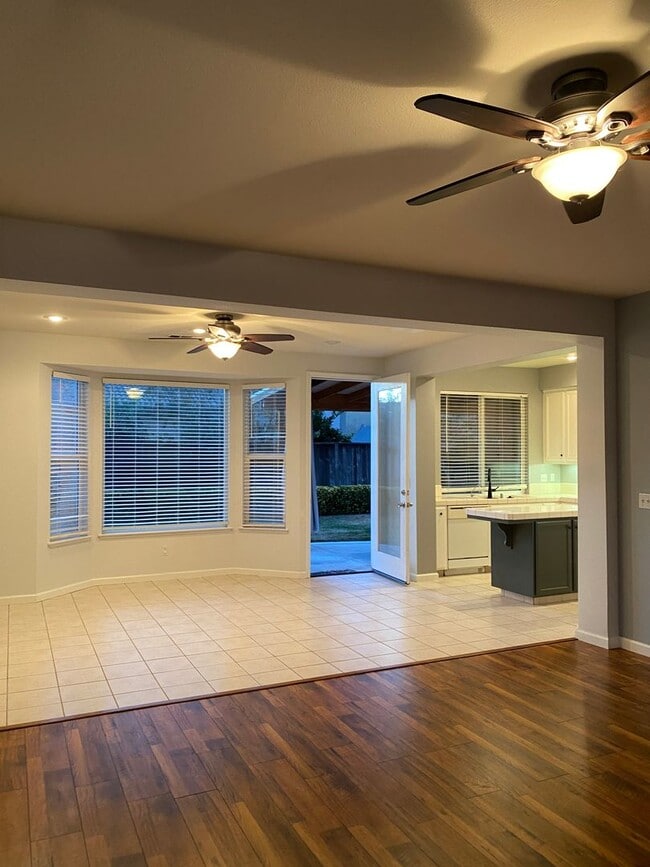 Building Photo - Great Turlock Location