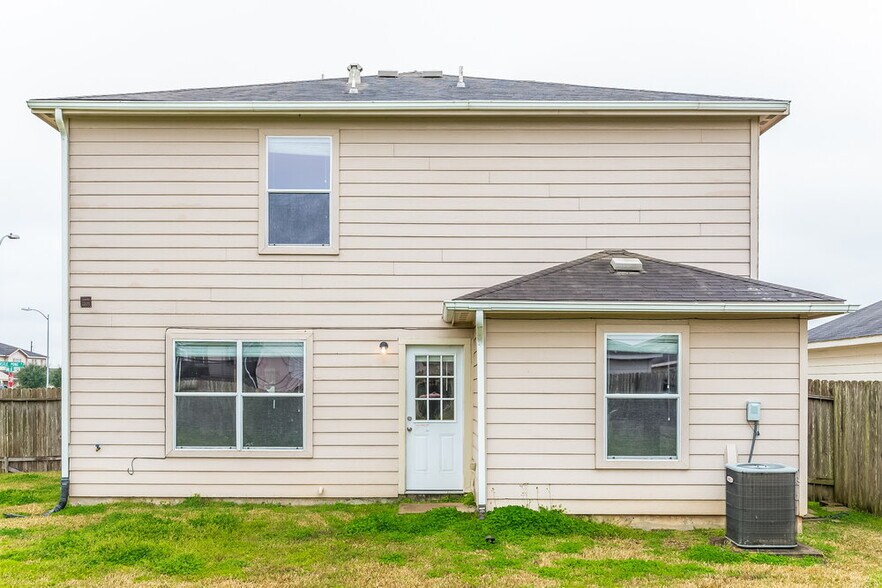 Building Photo - 4419 Thistle Pond Ct